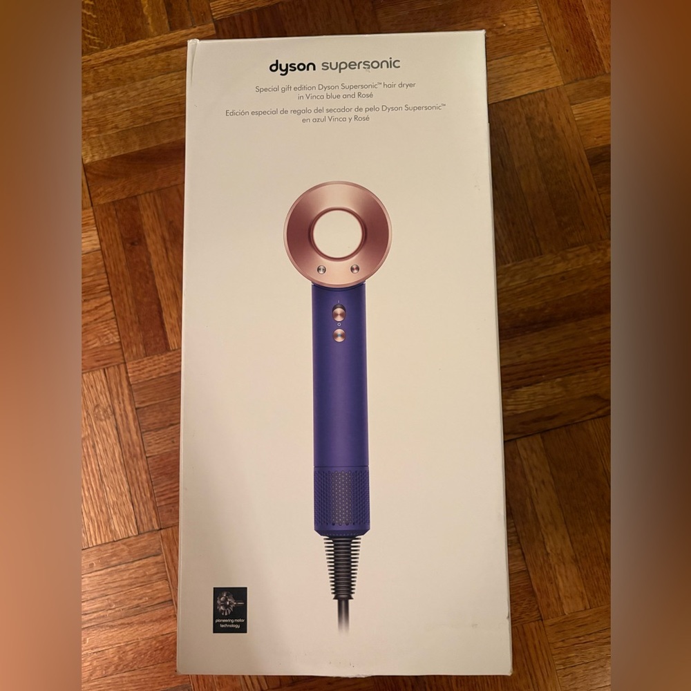 Dyson Supersonic Hair Dryer special in vinca blue and rose new with box - Picture 3 of 16
